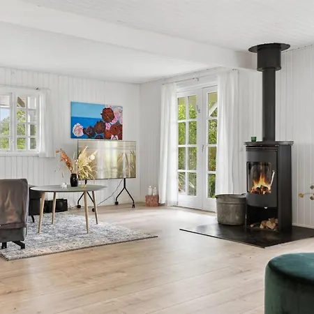 Holiday home Lazorka - 200m From The Sea In Djursland And Mols By Interhome *