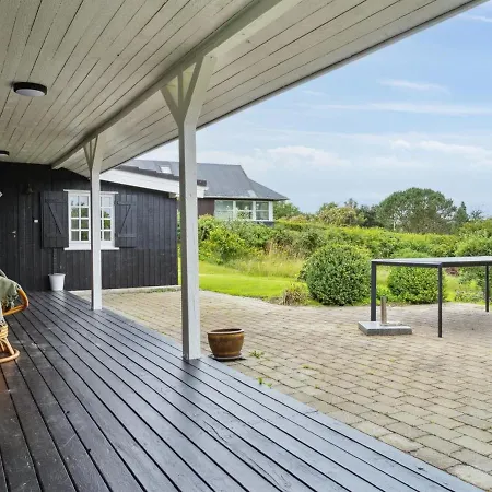 Holiday home Lazorka - 200m From The Sea In Djursland And Mols By Interhome